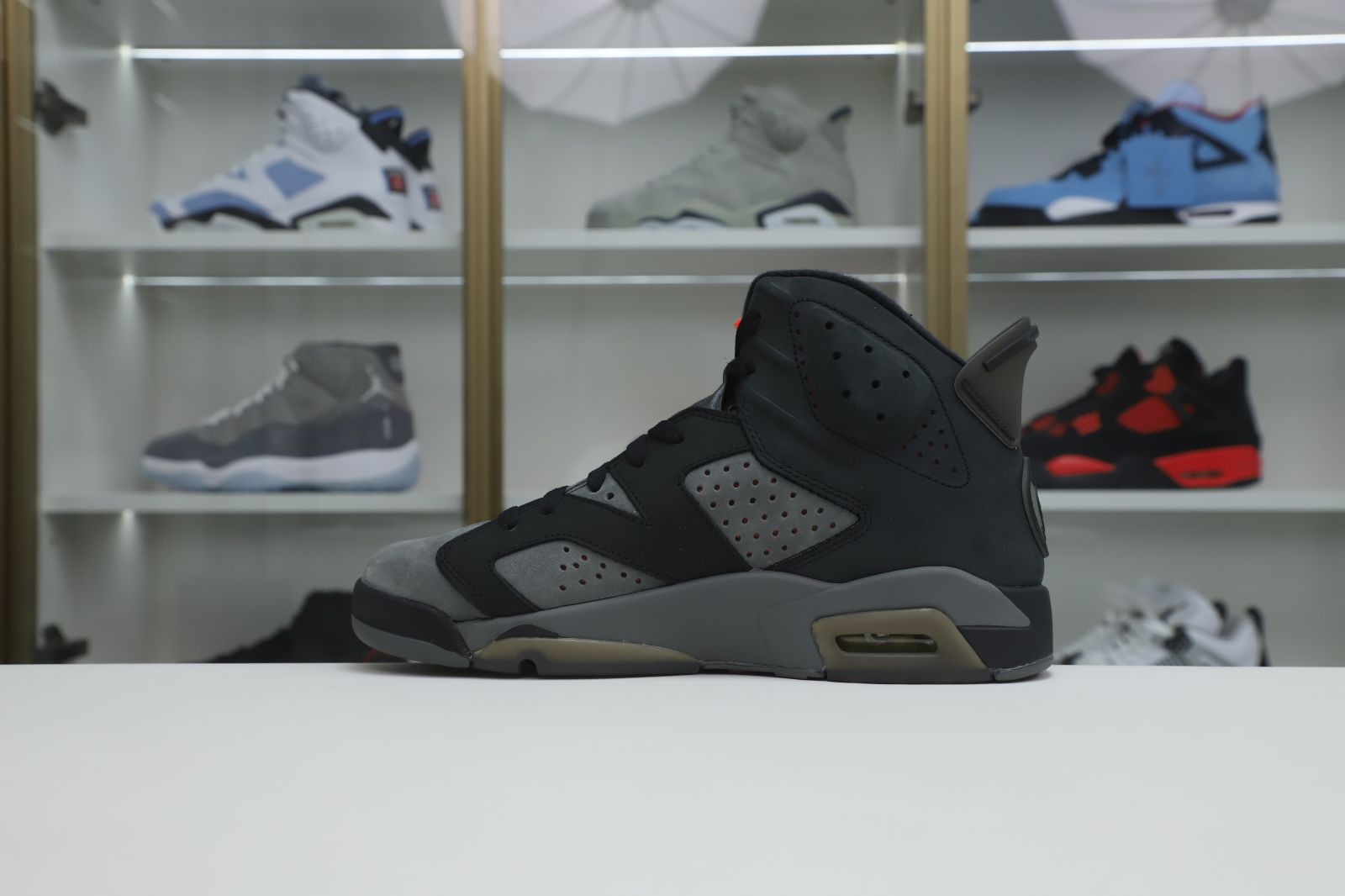 Kimi kick PARIS SAINT-GERMAIN X AIR JORDAN 6 RETRO 'IRON GREY'