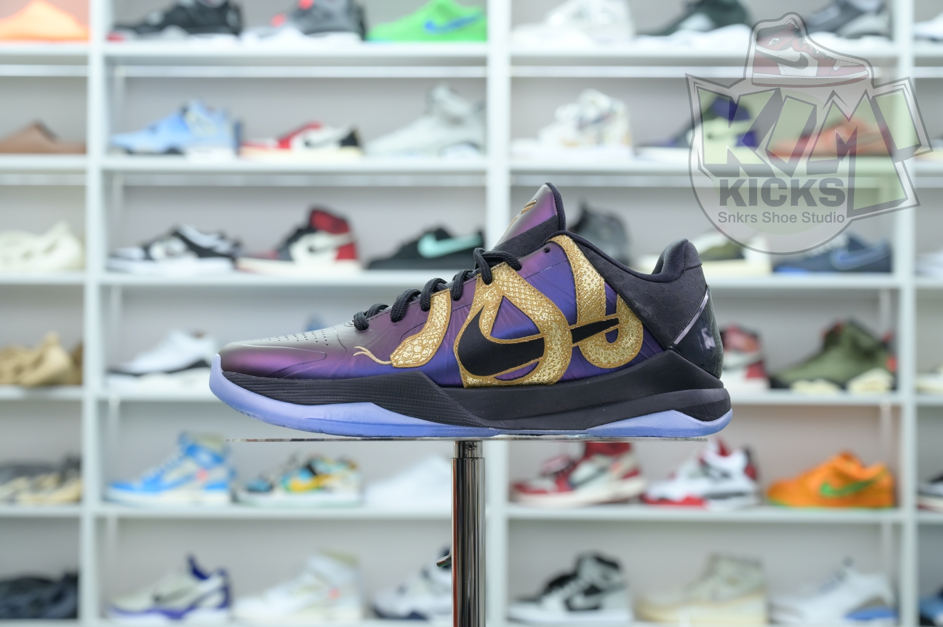 Kimi kick Nike Kobe 5 Protro