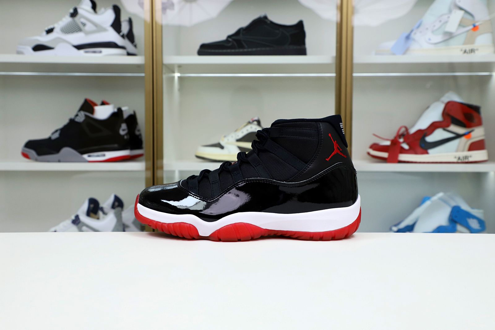 Kimi kick AIR JORDAN 11 RETRO 'BRED' 2019