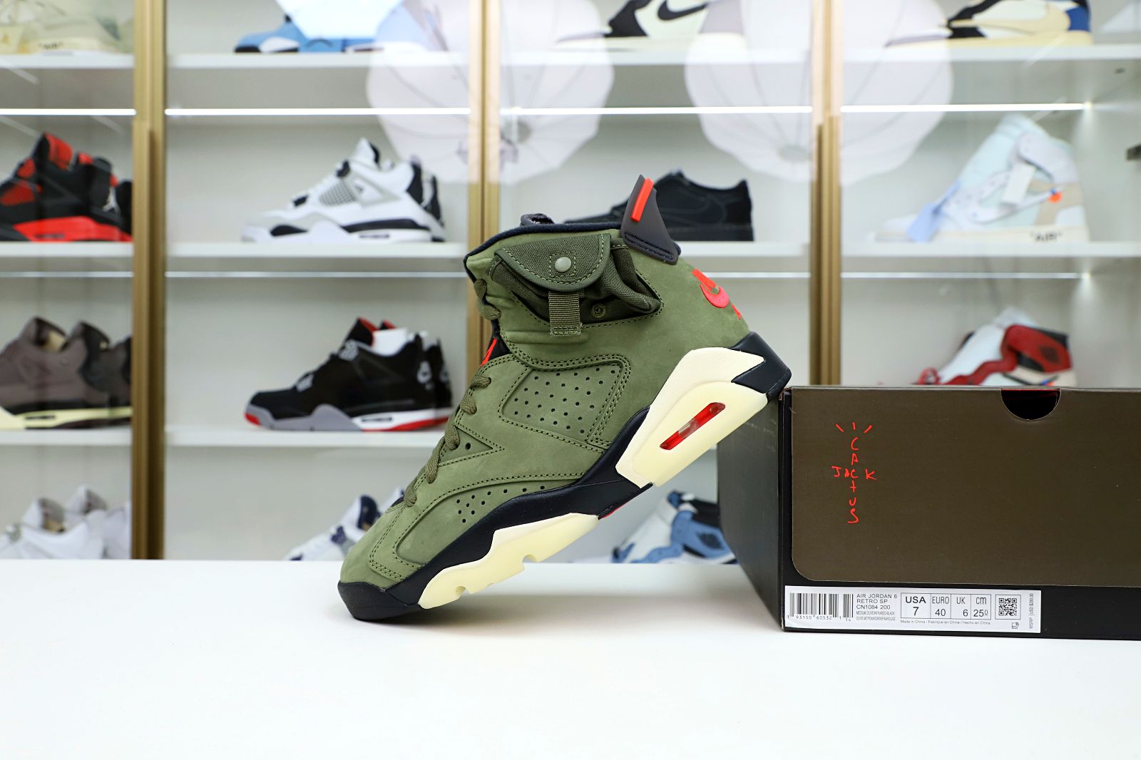 Kimi kick TRAVIS SCOTT X AIR JORDAN 6 RETRO 'OLIVE'