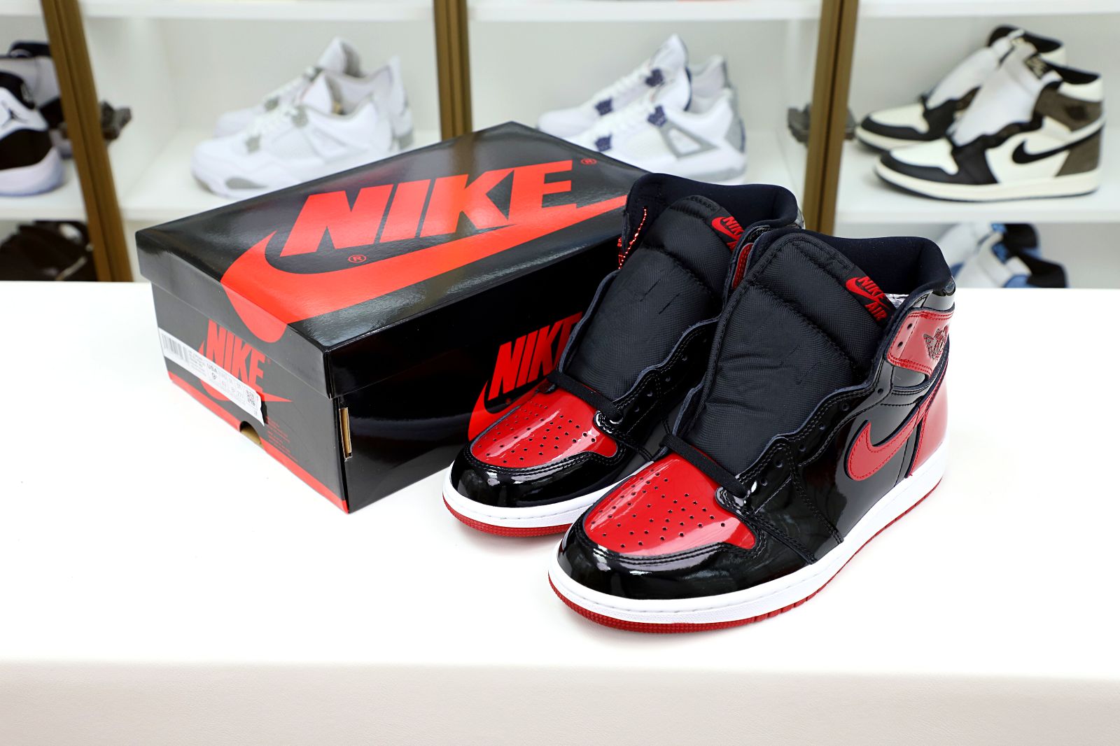 Kimi kick AIR JORDAN 1 HIGH OG BRED PATENT