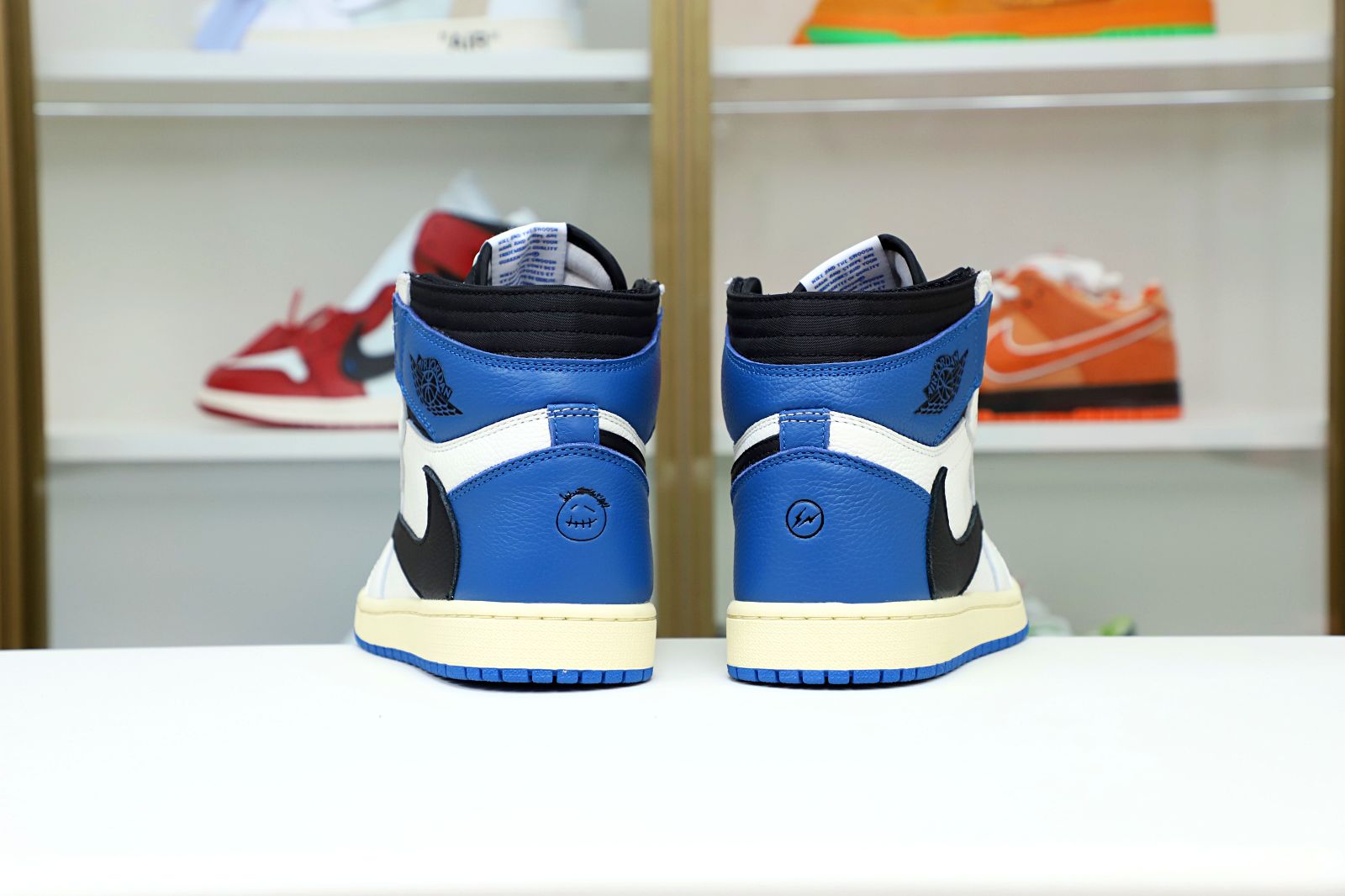 Kimi kick FRAGMENT DESIGN X TRAVIS SCOTT X AIR JORDAN 1 RETRO HIGH