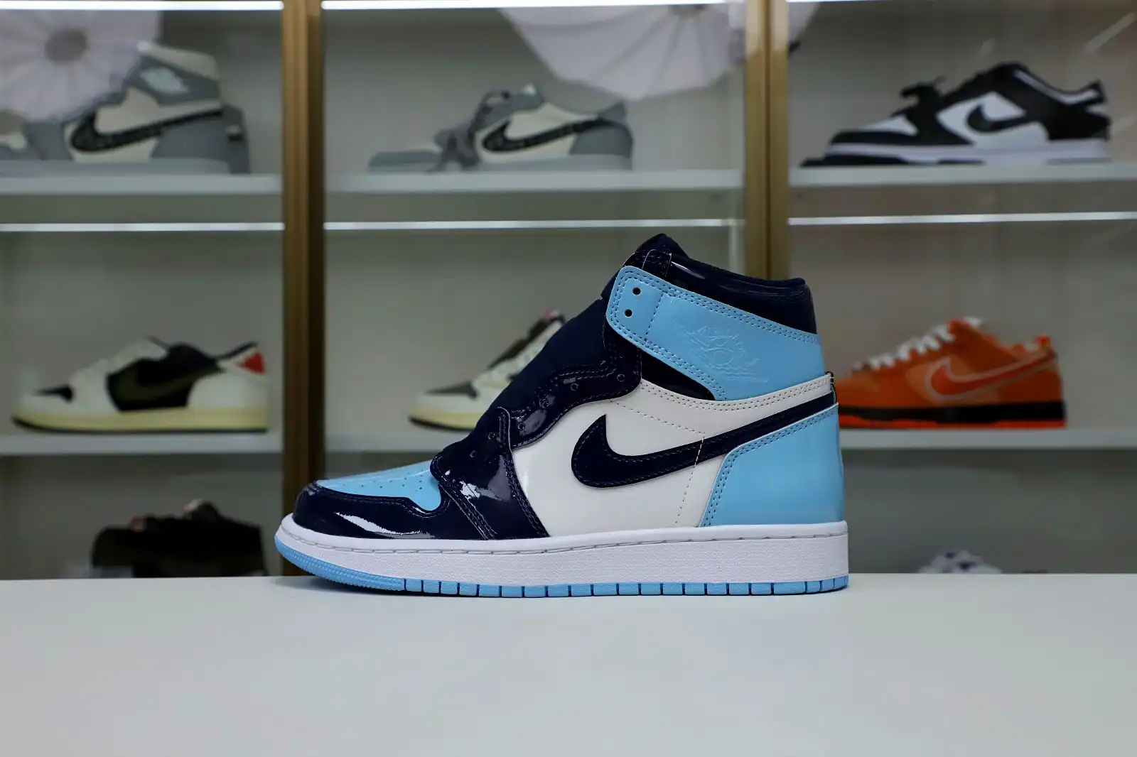 Kimikick WMNS AIR JORDAN 1 RETRO HIGH OG 'BLUE CHILL'