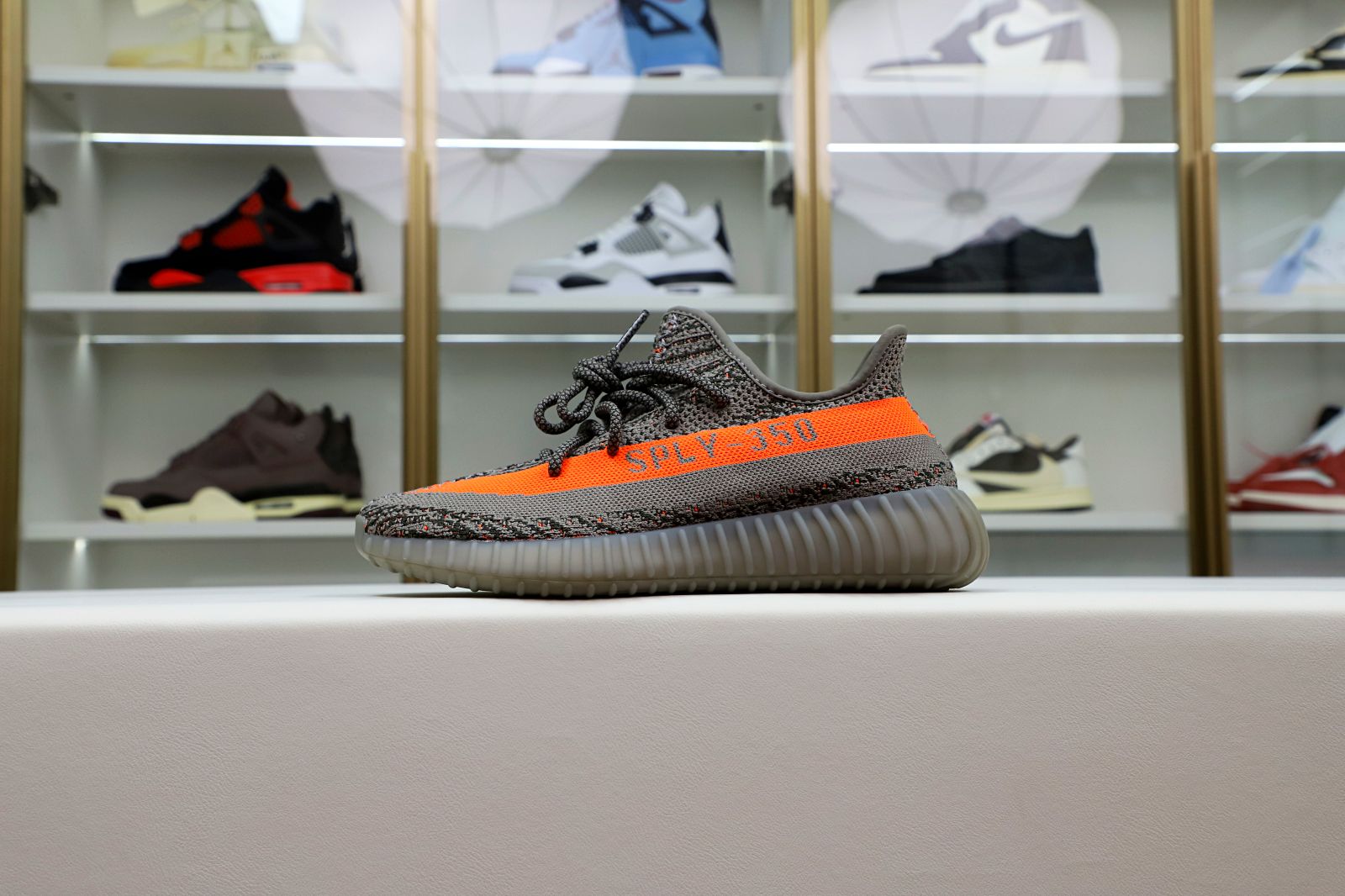 Kimi kick Yeezy boost 350 beluga reflectiv