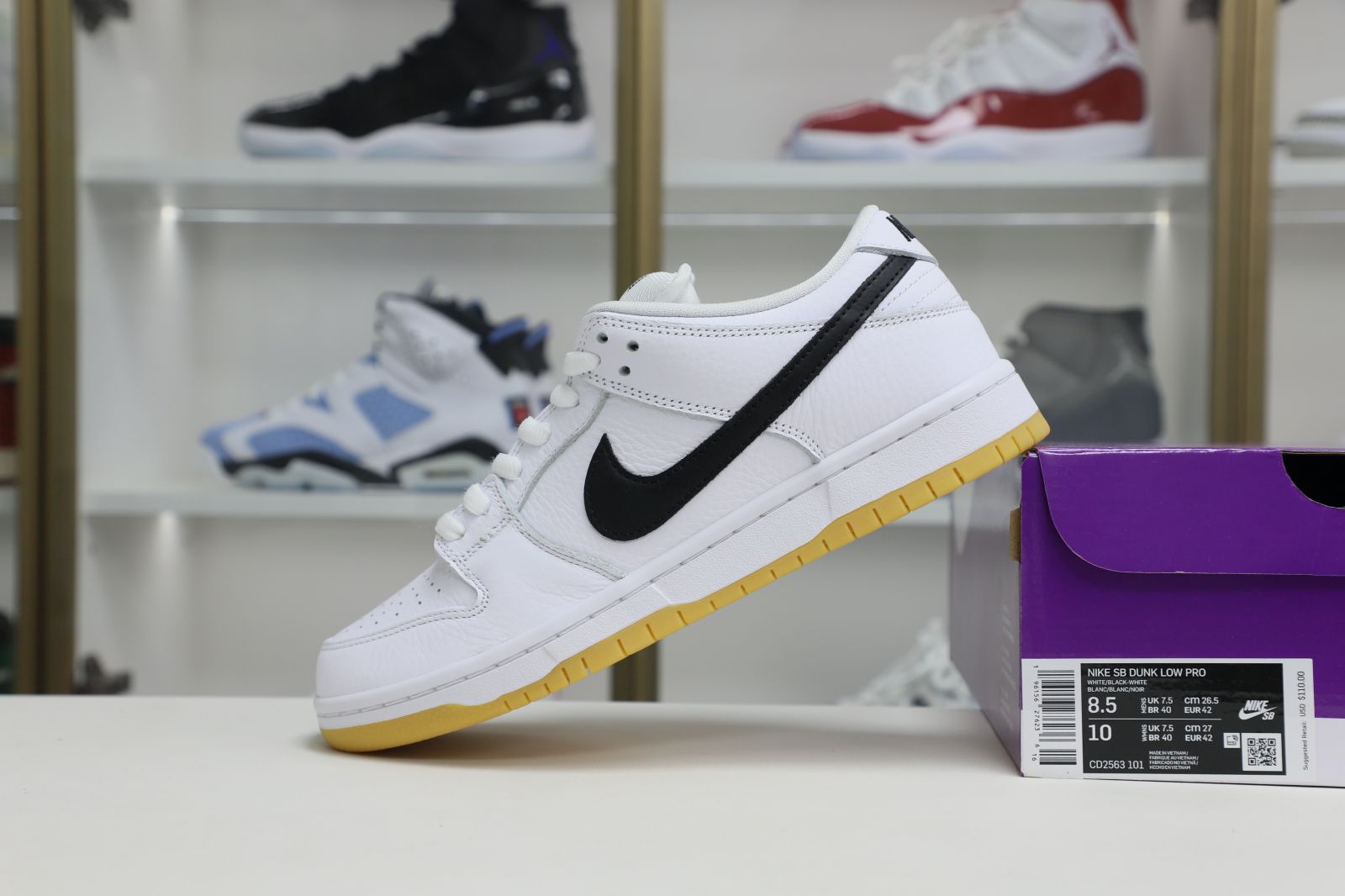 Kimi kick Nike Dunk SB Low pro iso