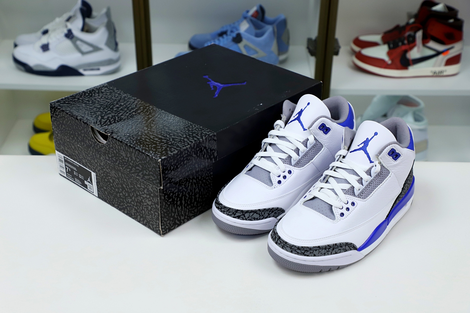 Kimi kick AIR JORDAN 3 RETRO 'RACER BLUE'