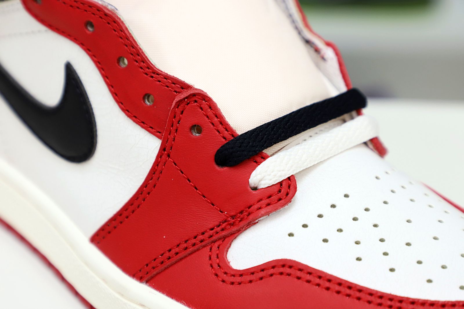 Kimi kick AIR JORDAN 1 REIMAGINED LOST AND FOUND “CHICAGO” 2022