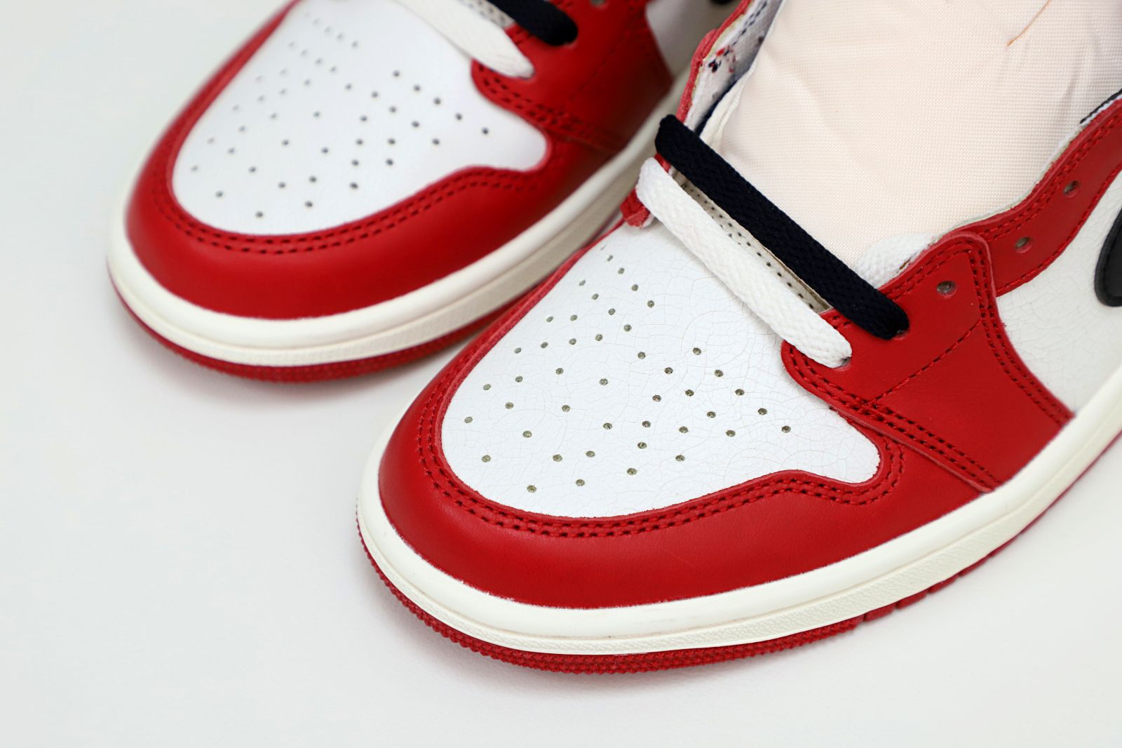 Kimi kick AIR JORDAN 1 REIMAGINED LOST AND FOUND “CHICAGO” 2022