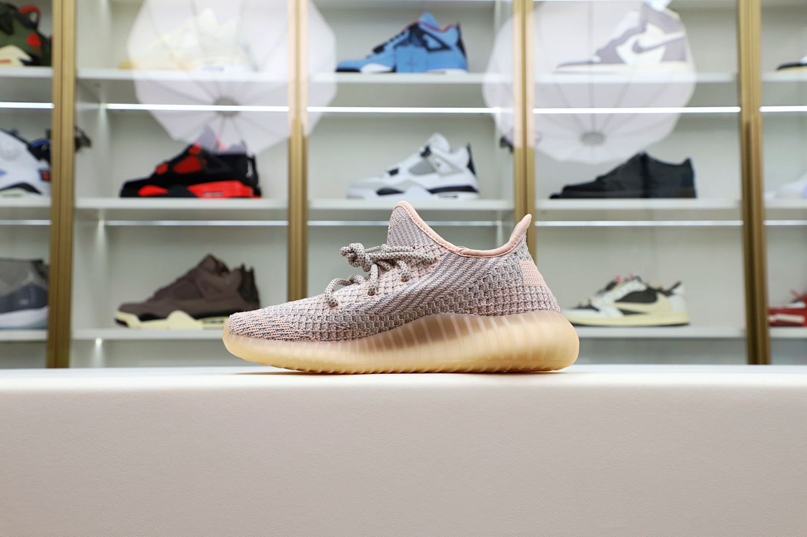 Kimi kick YEEZY BOOST 350 V2 'SYNTH NON-REFLECTIVE'