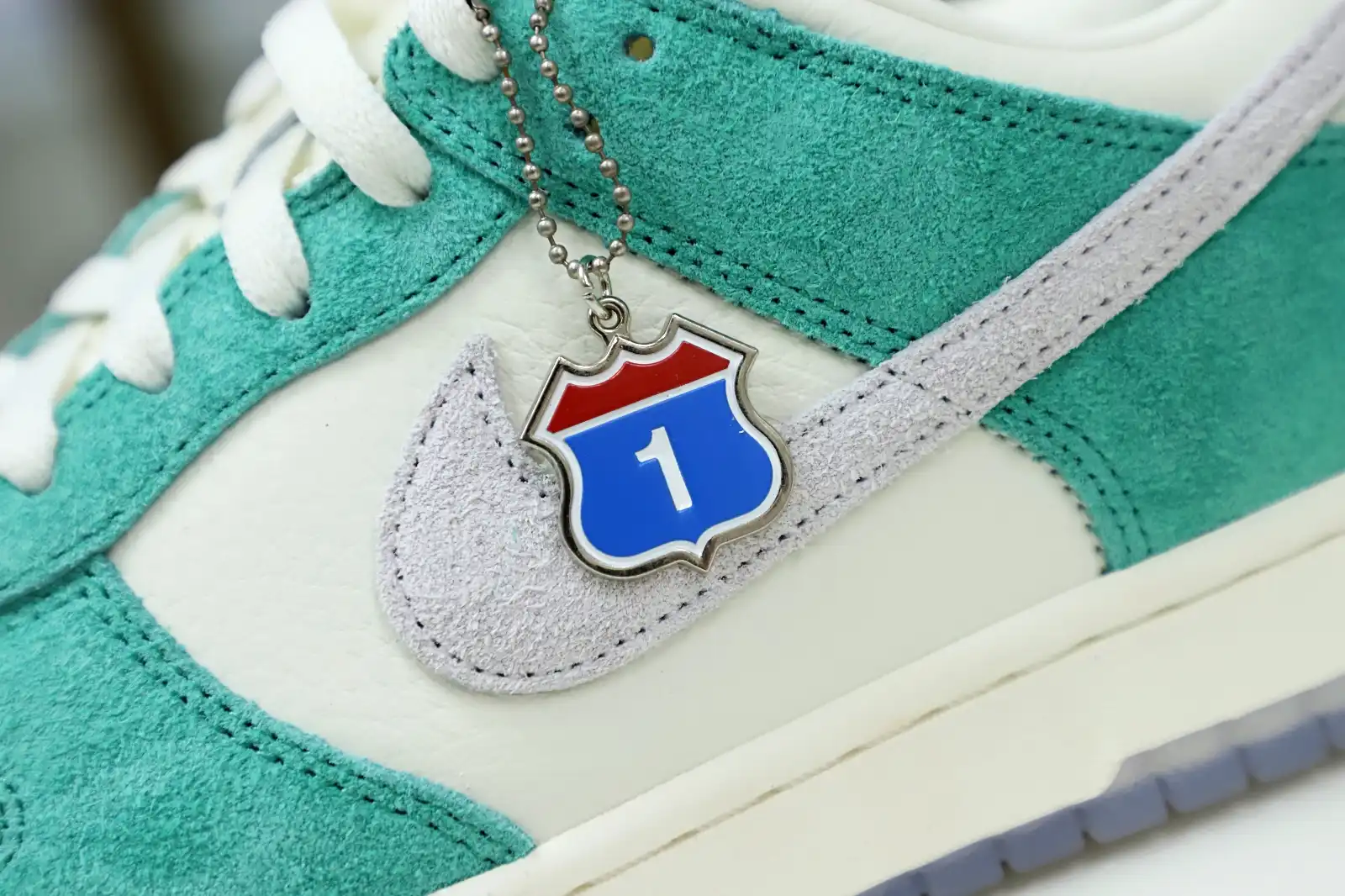 Kimikick KASINA X DUNK LOW 'ROAD SIGN'