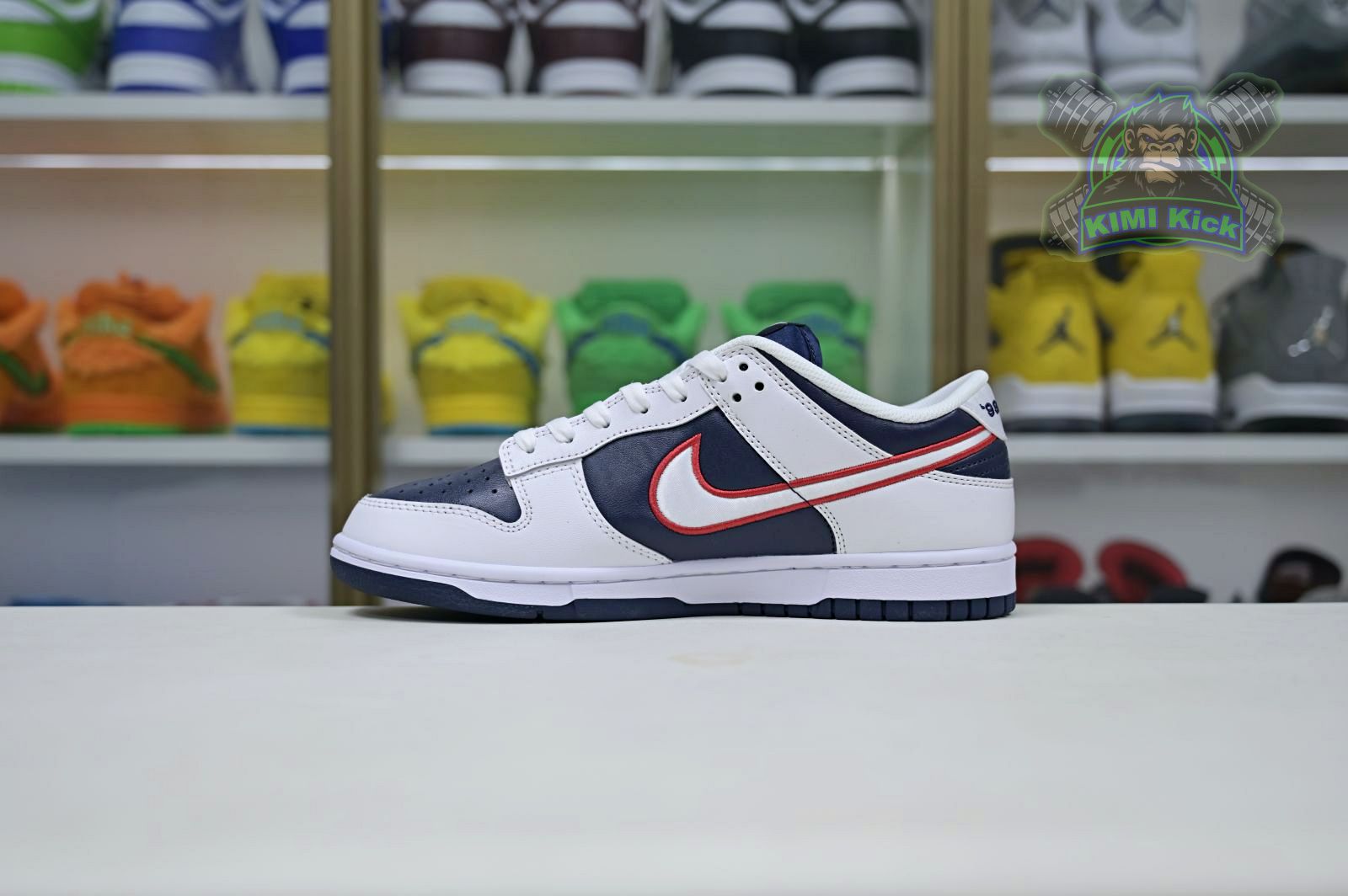 Kimi kick Nike Dunk Low 'Houston Comets Four-Peat'