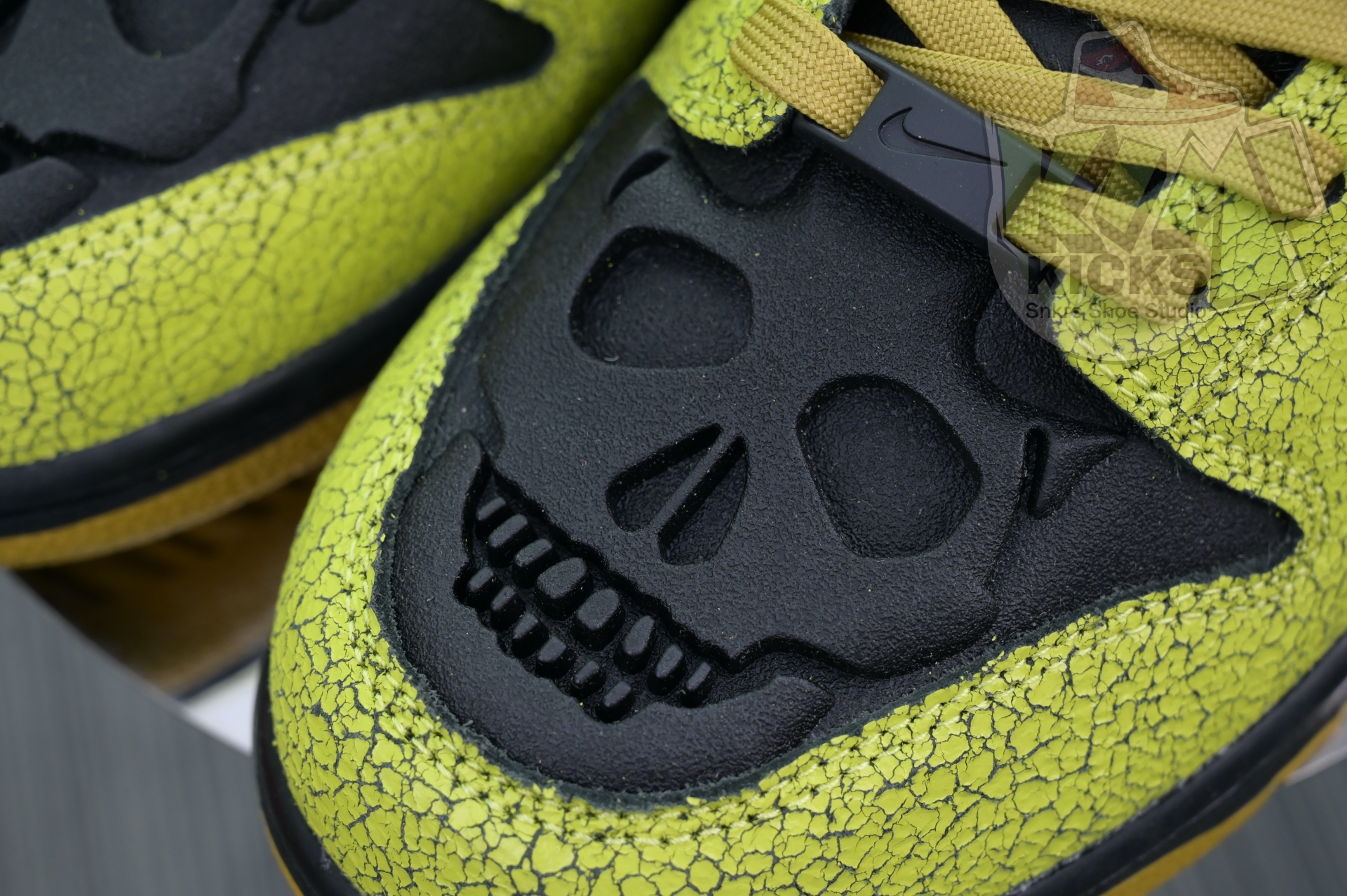 Kimi kick Nike Dunk Low“Halloween”