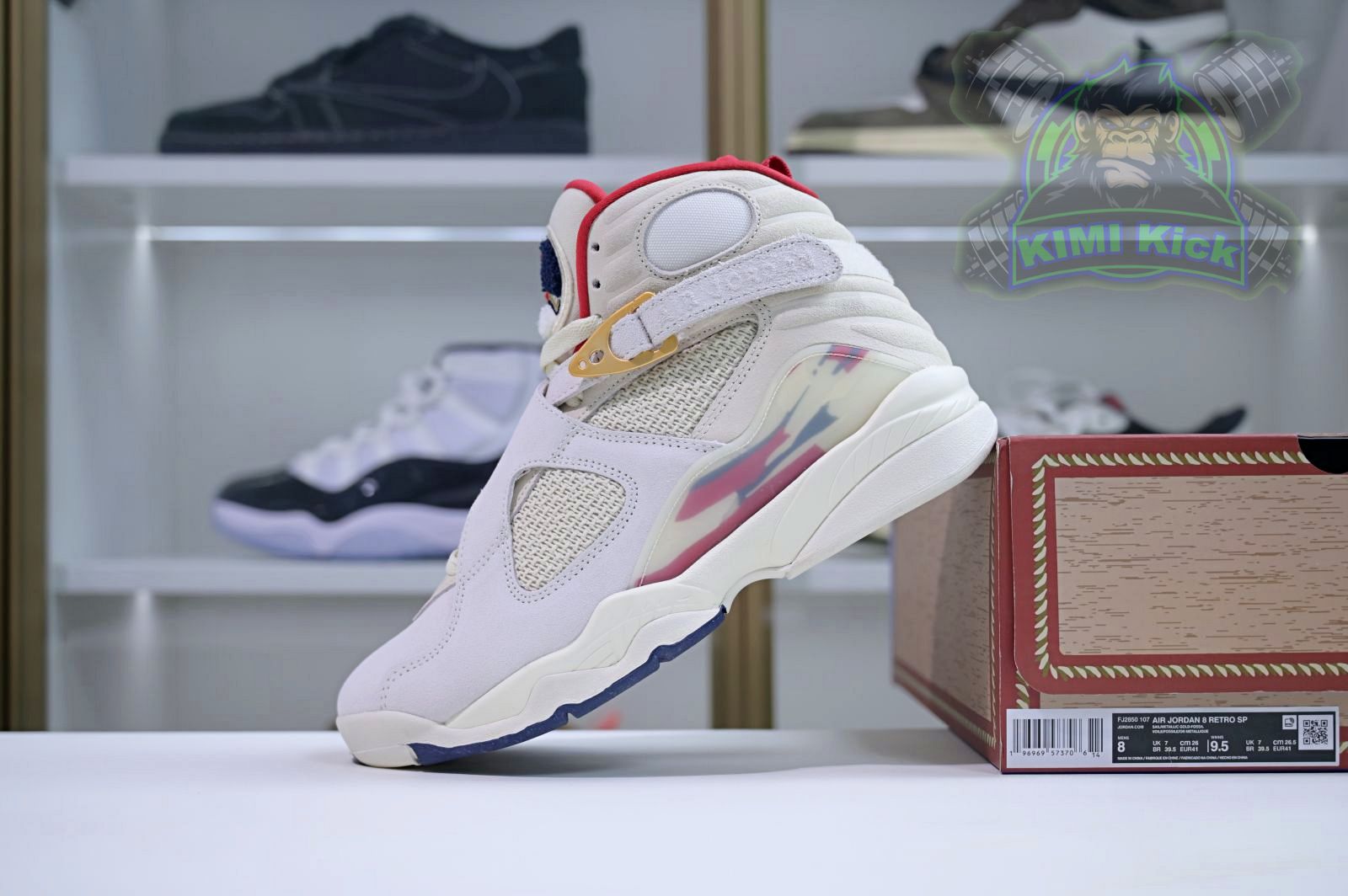 Kimi kick SoleFly x Air Jordan 8