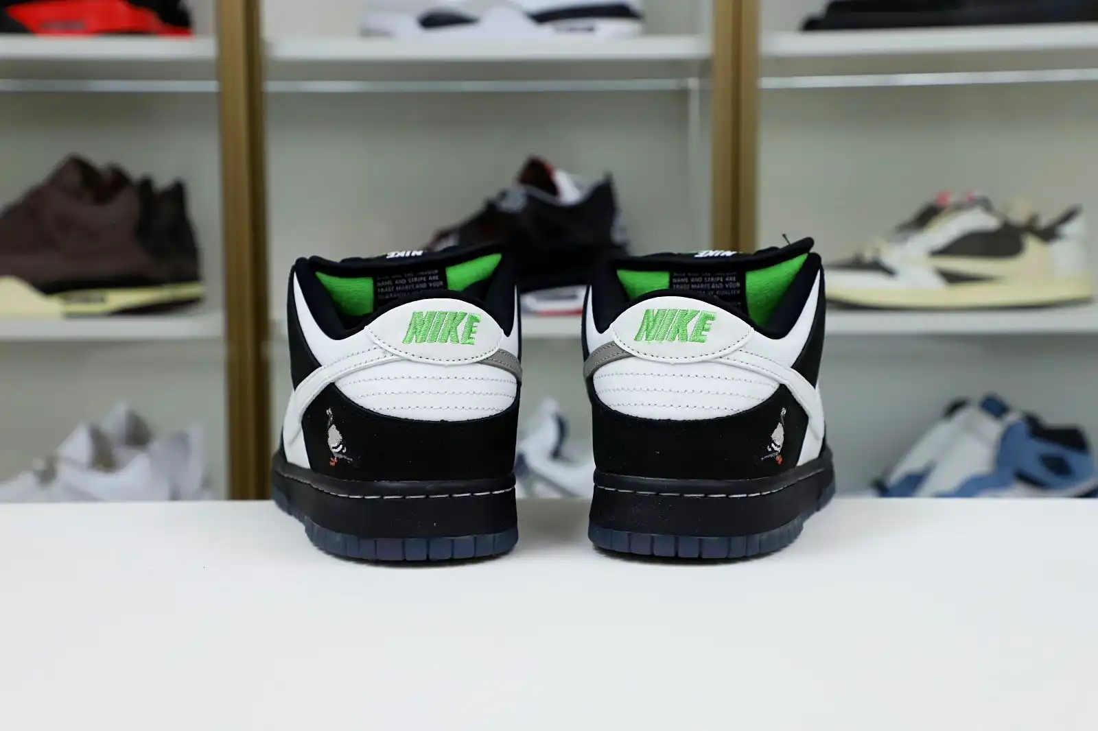 Kimikick NIKE SB DUNK LOW STAPLE PANDA PIGEON (REGULAR BOX)