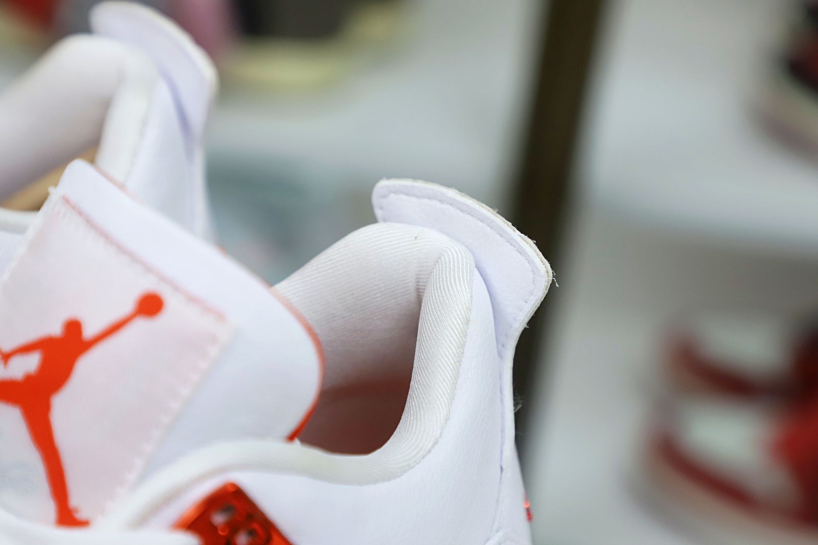 Kimi kick Jordan Air Jordan 4 retro“orange metallic