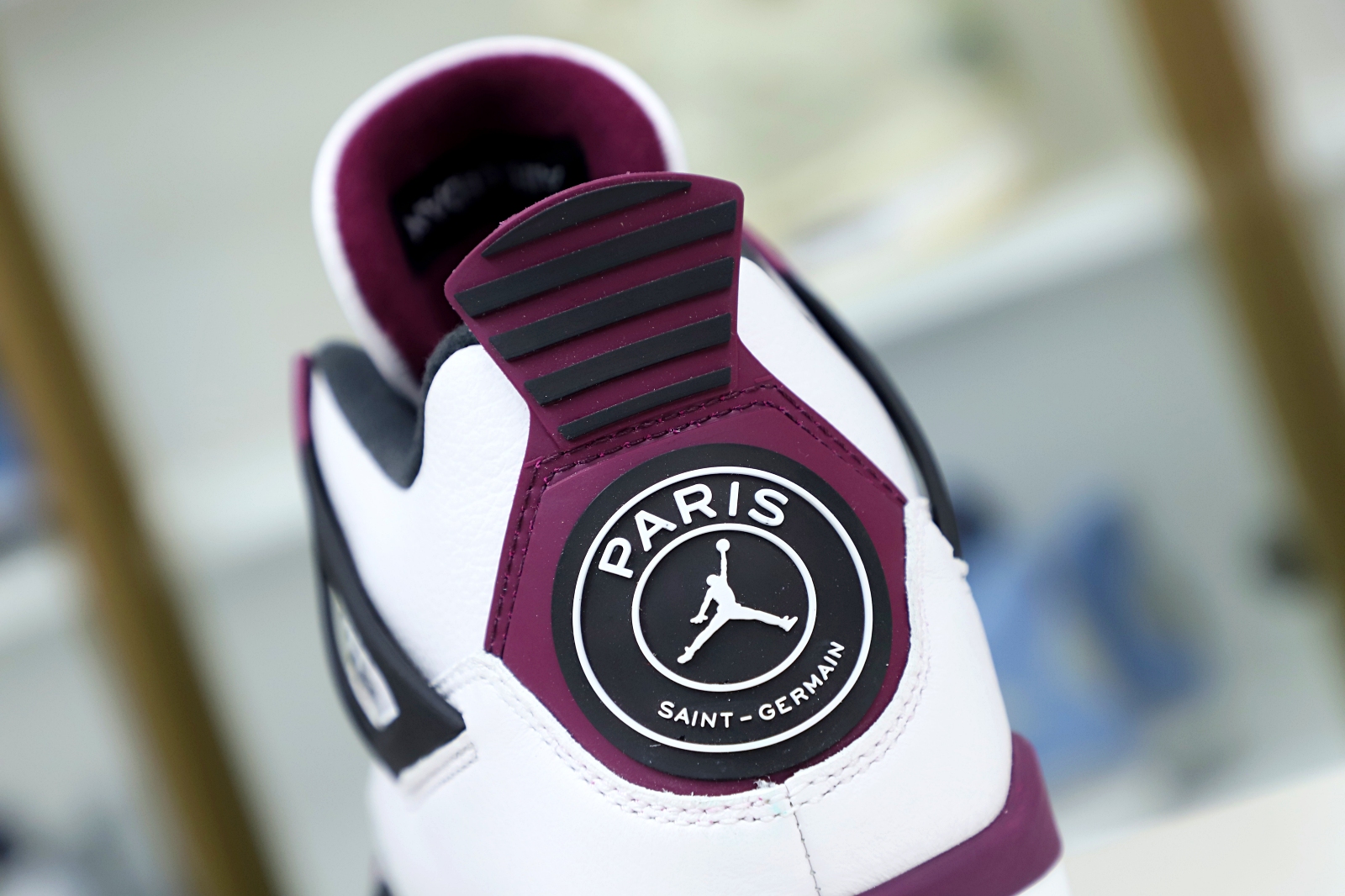 Kimi kick AIR JORDAN PARIS SAINT-GERMAIN X AIR JORDAN 4 RETRO 'BORDEAUX'