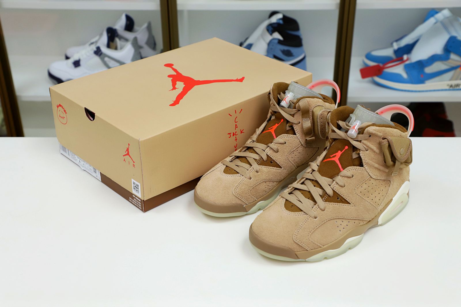 Kimi kick Travis Scott x Air Jordan 6 Retro SP 