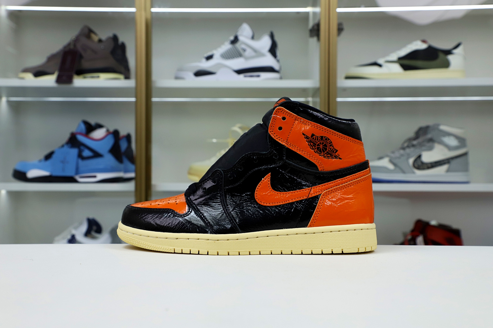 Kimi kick AIR JORDAN 1 RETRO HIGH OG 'SHATTERED BACKBOARD 3.0'