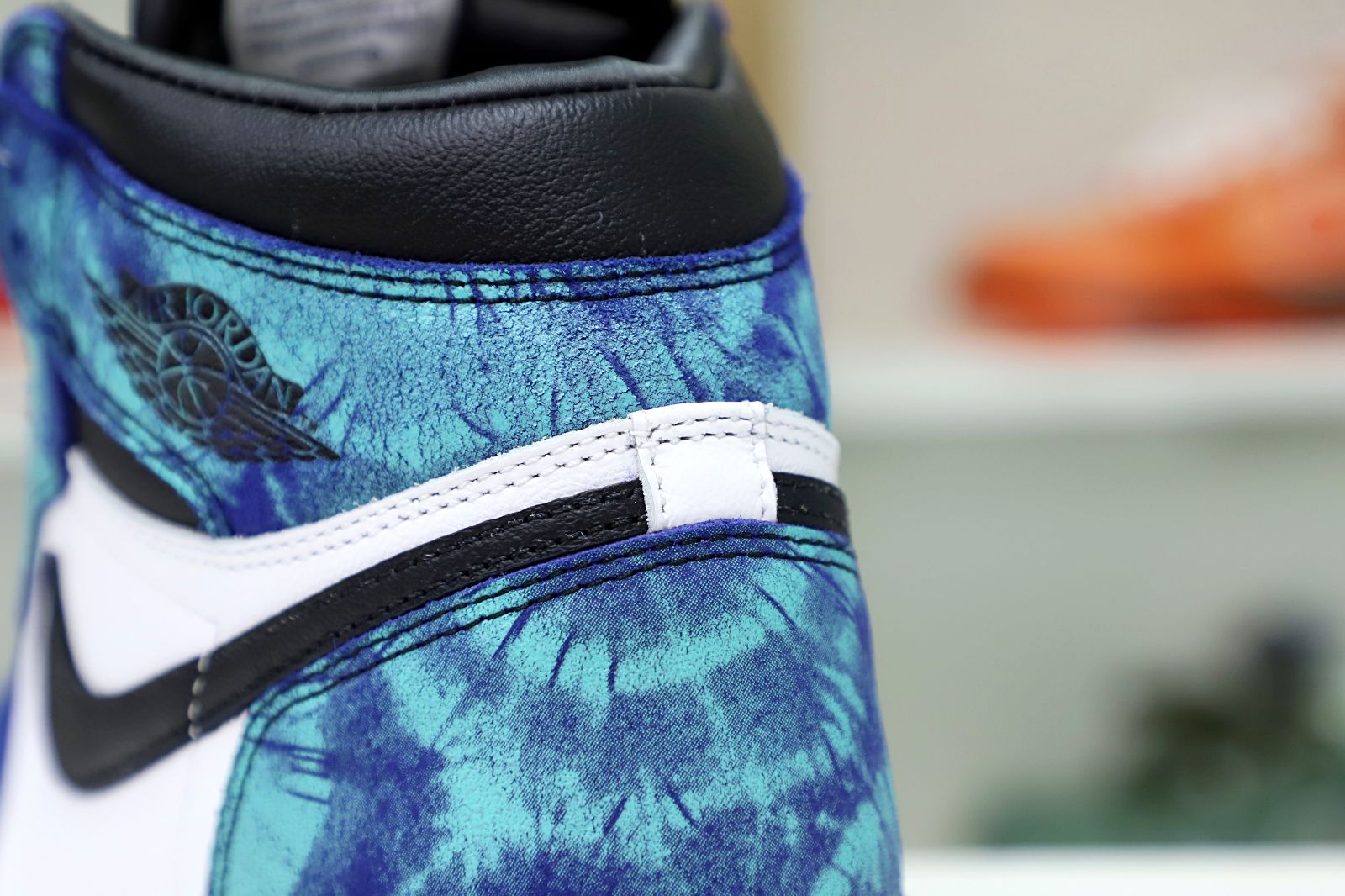 Kimi kick Air Jordan 1 High OG  Tie-Dye