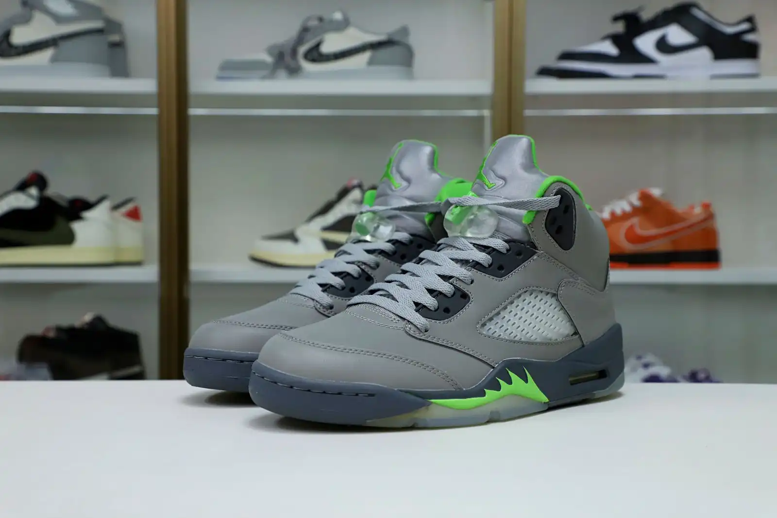 Kimikick AIR JORDAN 5 RETRO 'GREEN BEAN' 2022