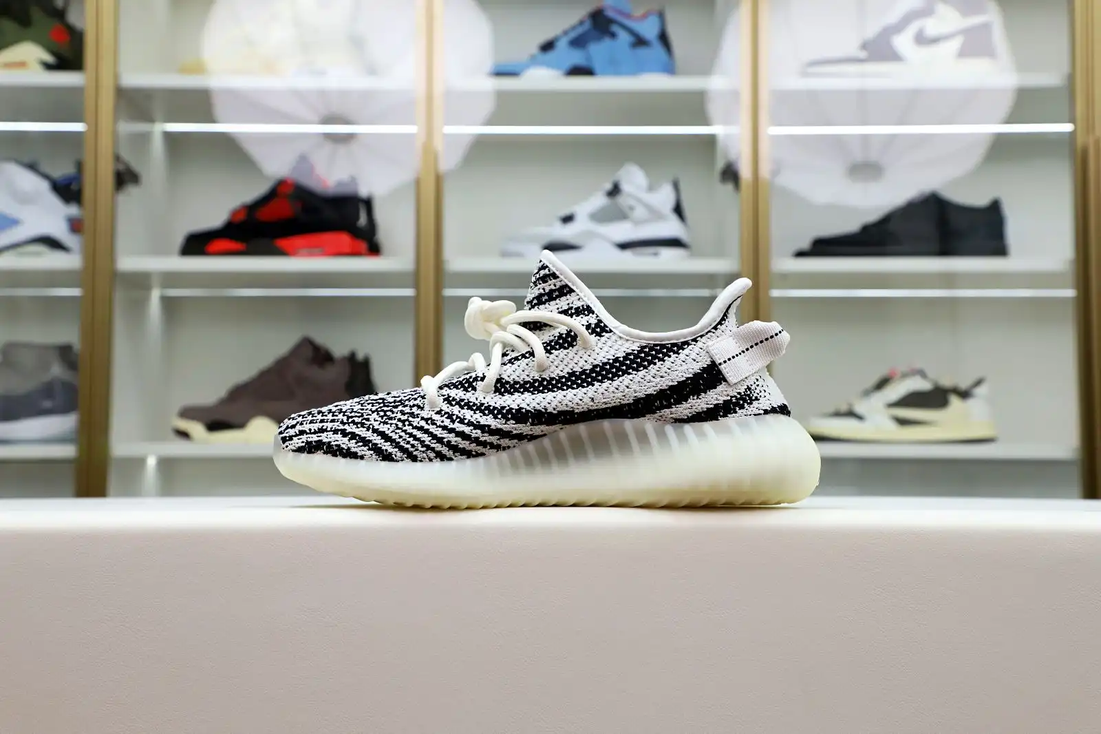 Kimikick YEEZY BOOST 350 V2 'ZEBRA'