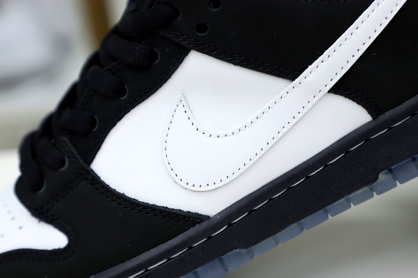 Kimi kick NIKE SB DUNK LOW STAPLE PANDA PIGEON (REGULAR BOX)