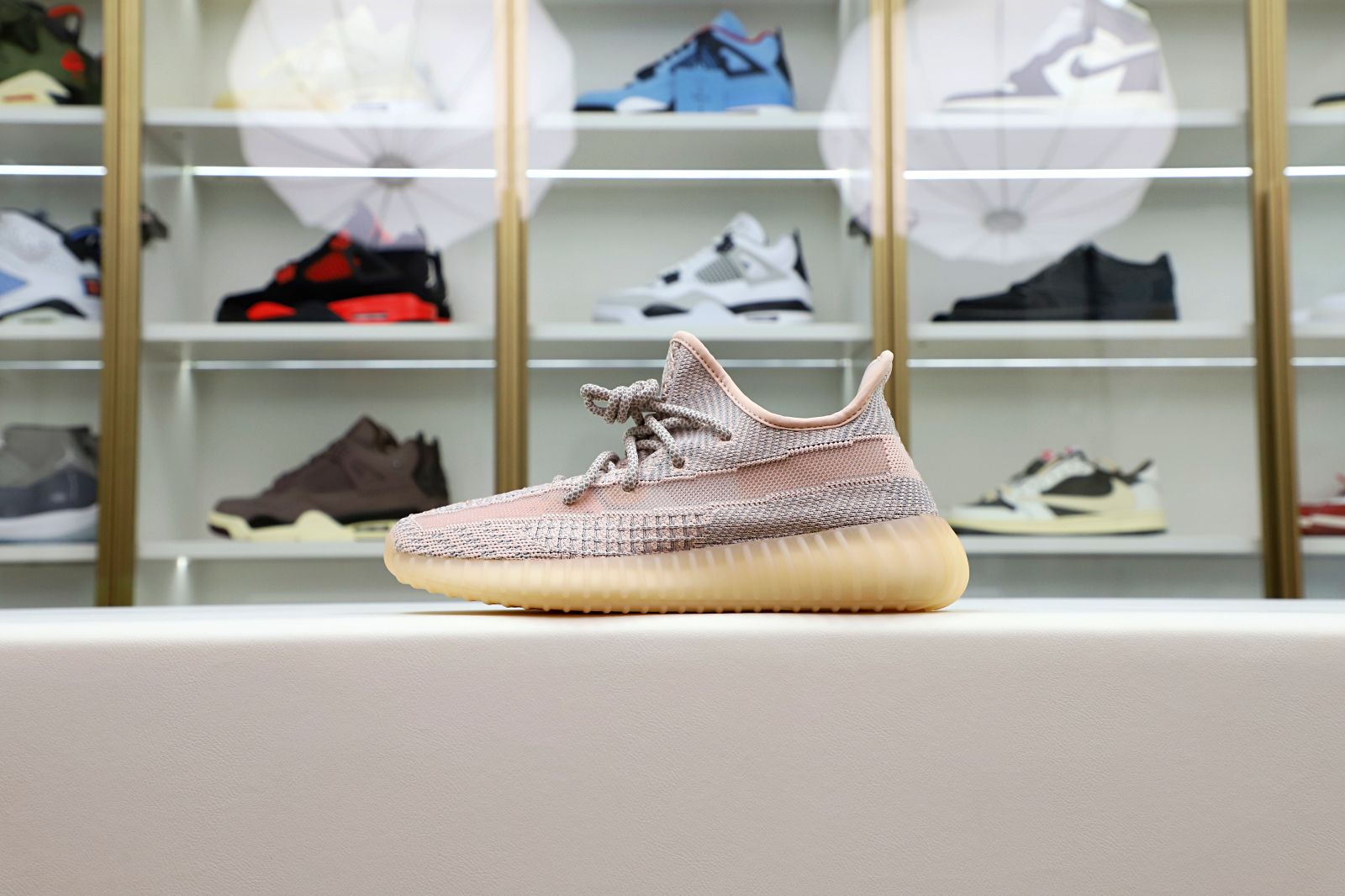 Kimi kick YEEZY BOOST 350 V2 'SYNTH NON-REFLECTIVE'