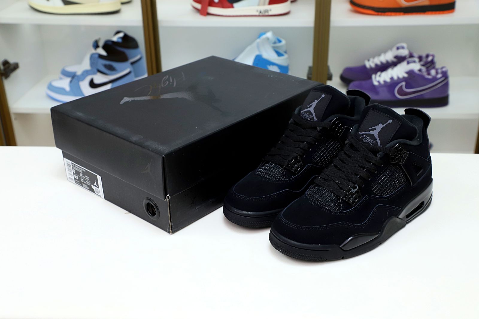 Kimi kick AIR JORDAN 4 RETRO 'BLACK CAT' 2020