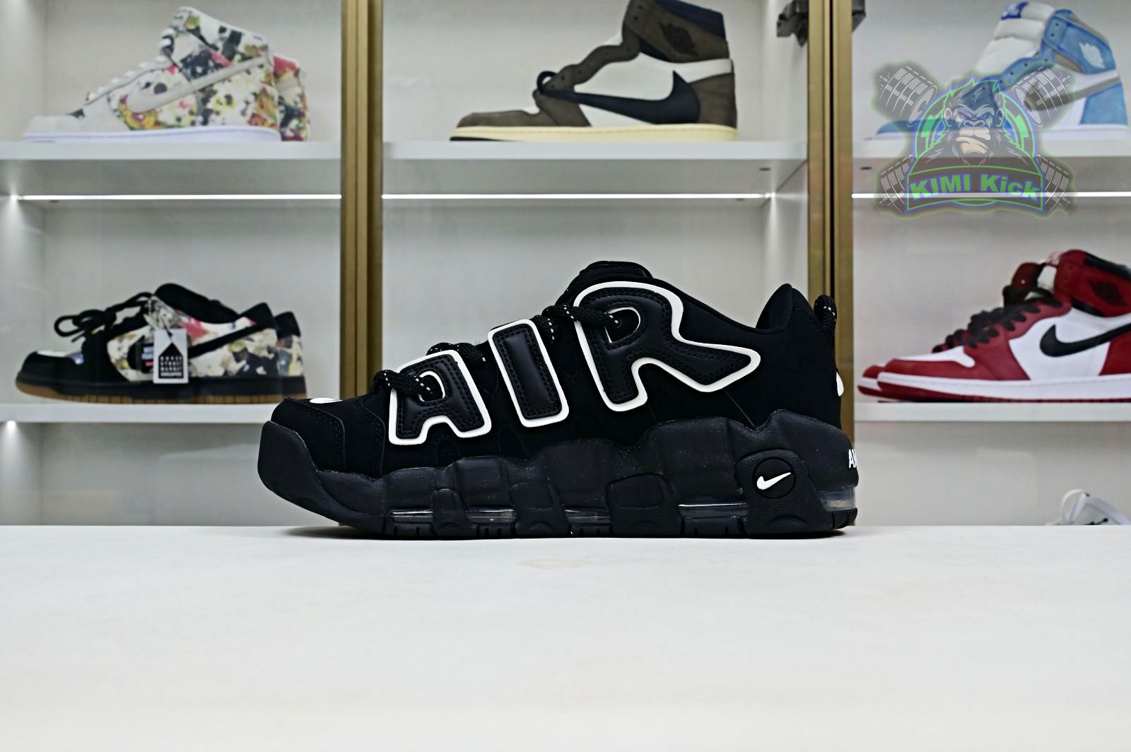 Kimi kick AMBUSH x Nike Air More Uptempo Low