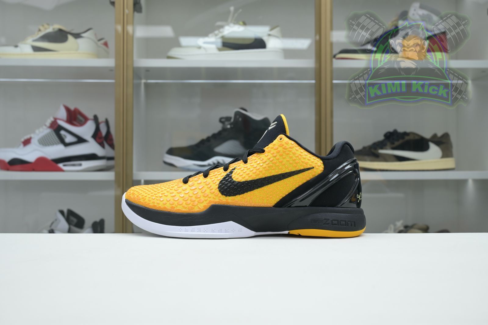 Kimi kick Nike Zoom Kobe 6 Lightbulb