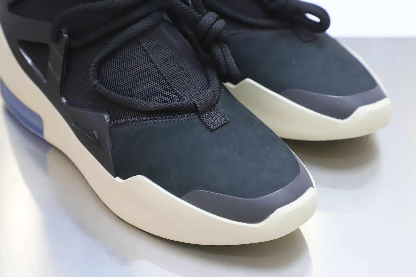 Kimi kick Nike Air Fear of God 1 black  fog