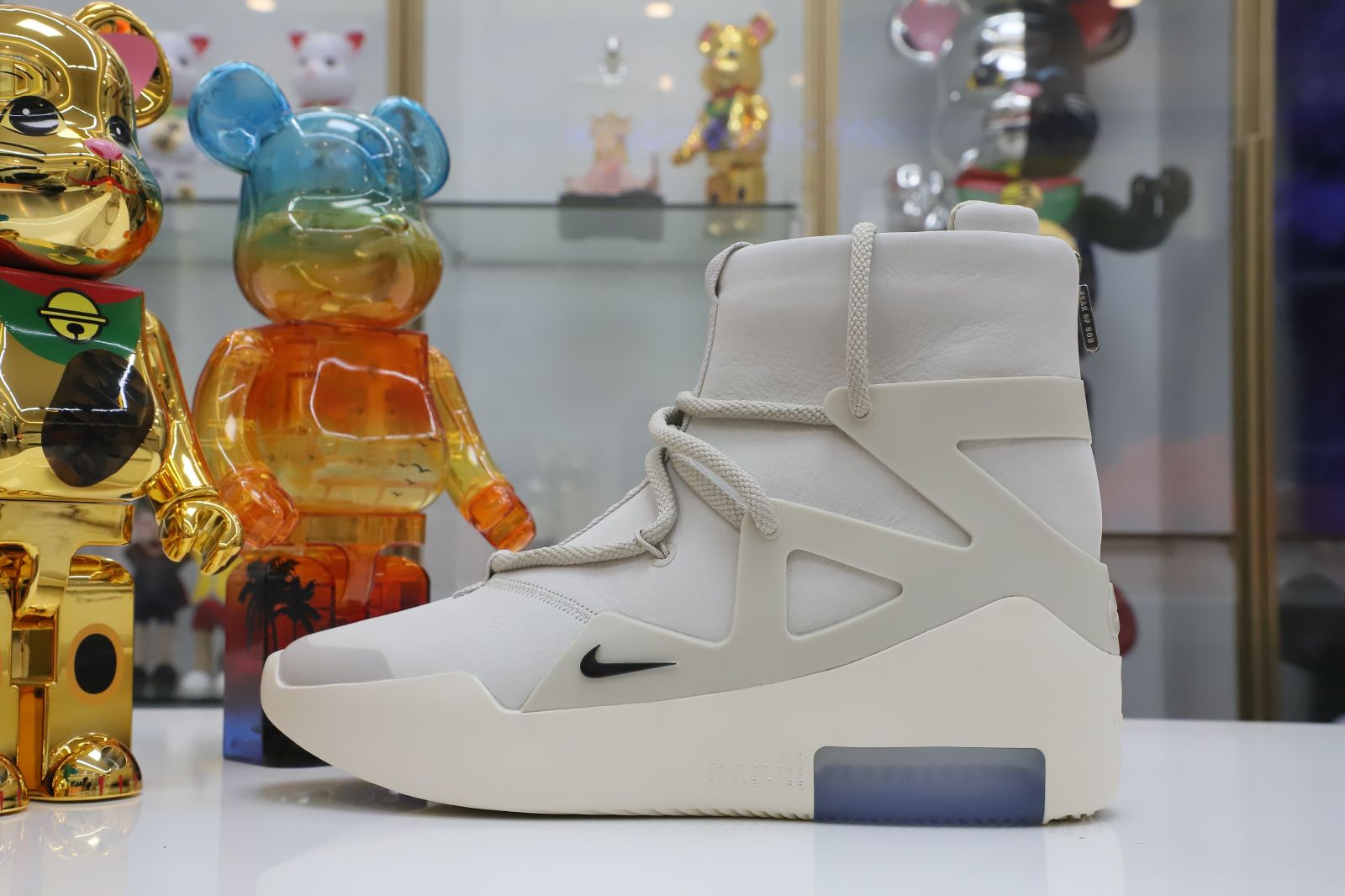 Kimi kick Nike Air Fear of God 1 fog