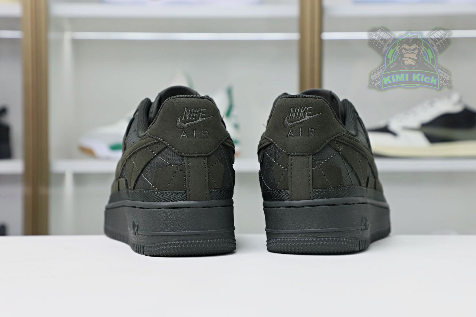 Kimi kick Nike Air Force 1 Low sequoia