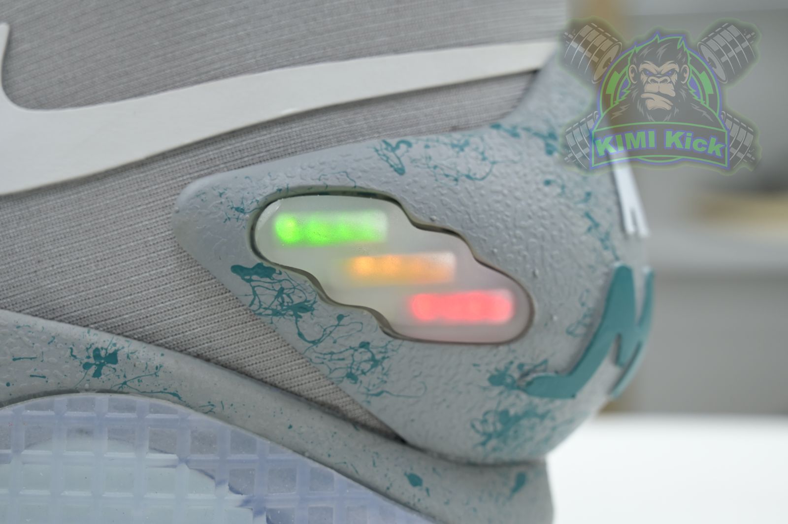 Kimi kick Nike Air MAG back to the future 2016