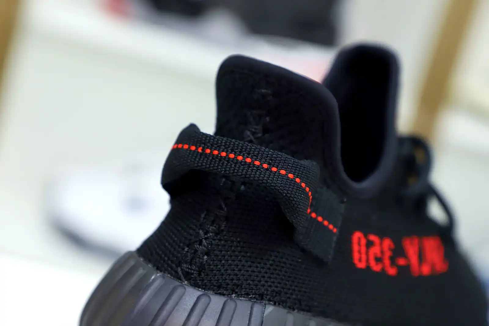 Kimikick YEEZY BOOST 350 V2 'BRED'