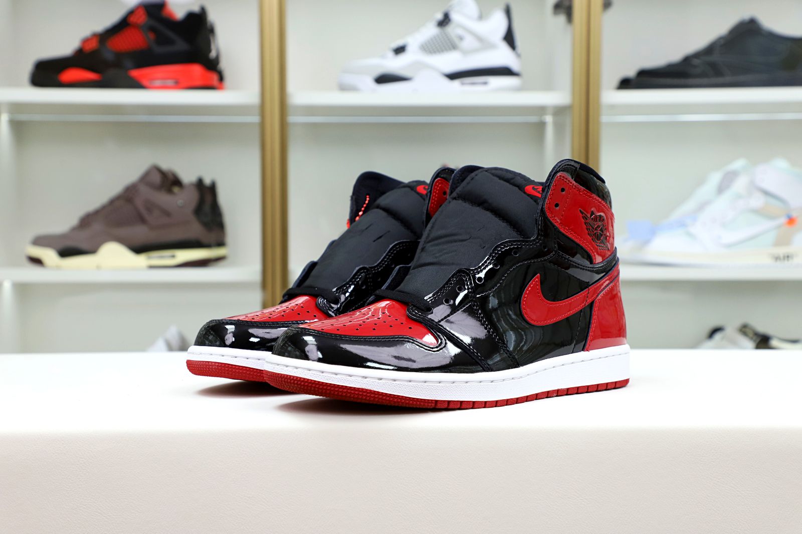 Kimi kick AIR JORDAN 1 HIGH OG BRED PATENT