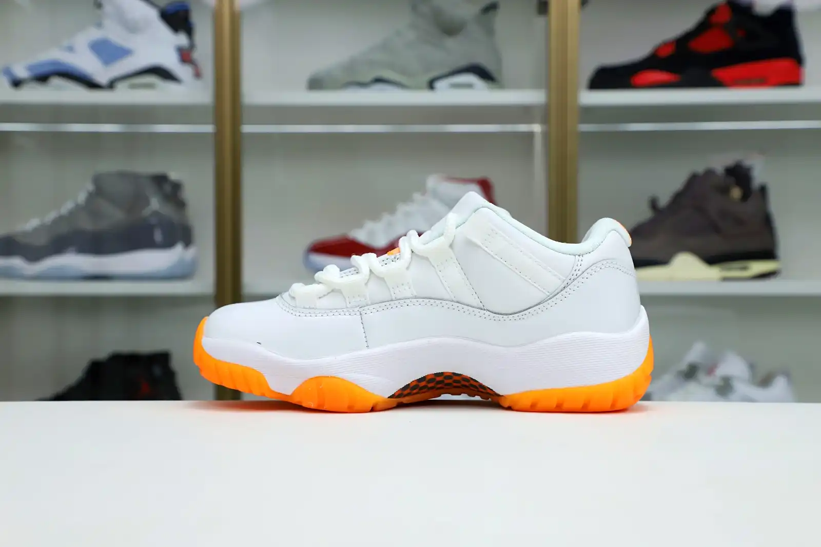 Kimikick WMNS AIR JORDAN 11 RETRO LOW 'BRIGHT CITRUS'