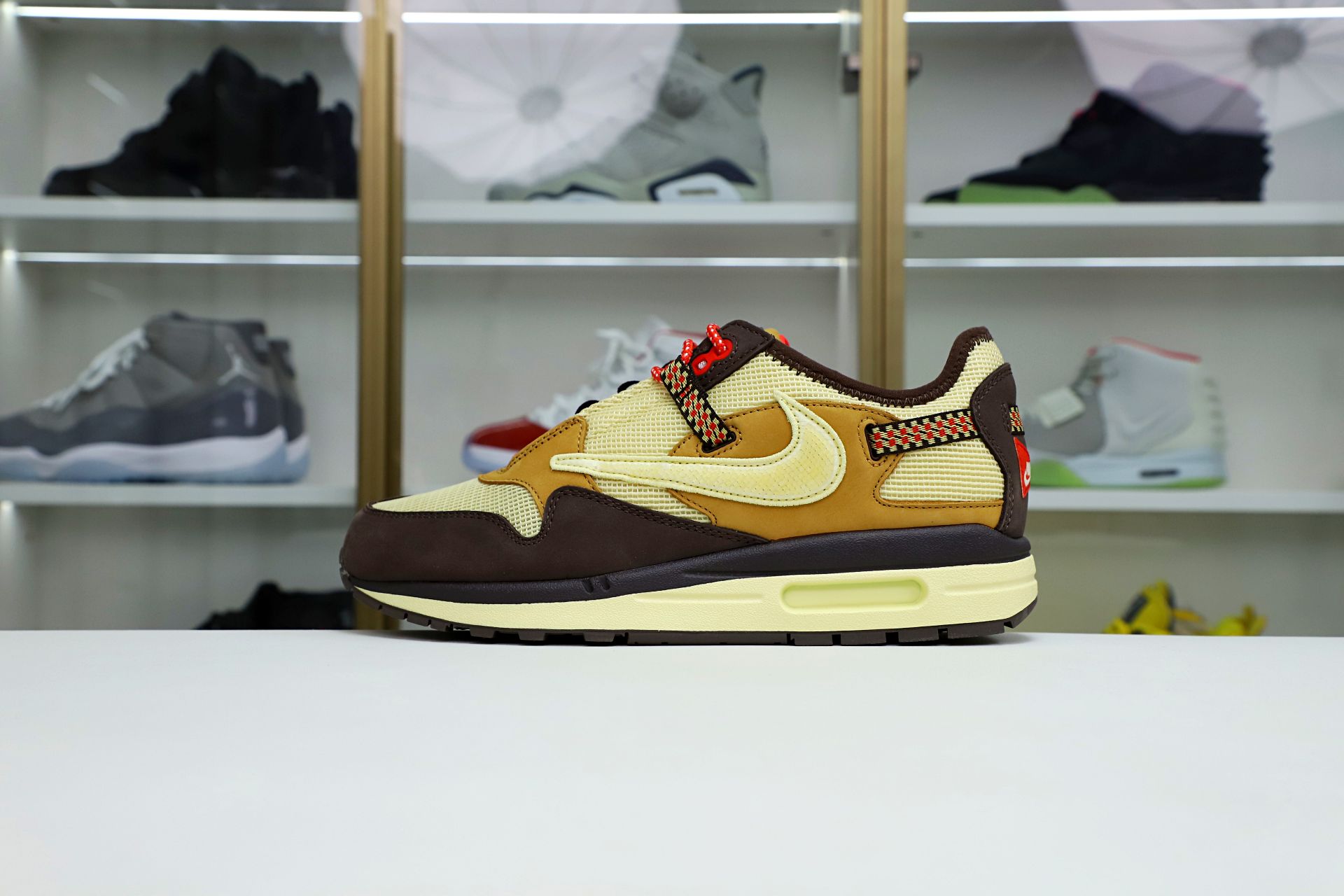 Kimi kick TRAVIS SCOTT NIKE AIR MAX 1 READY