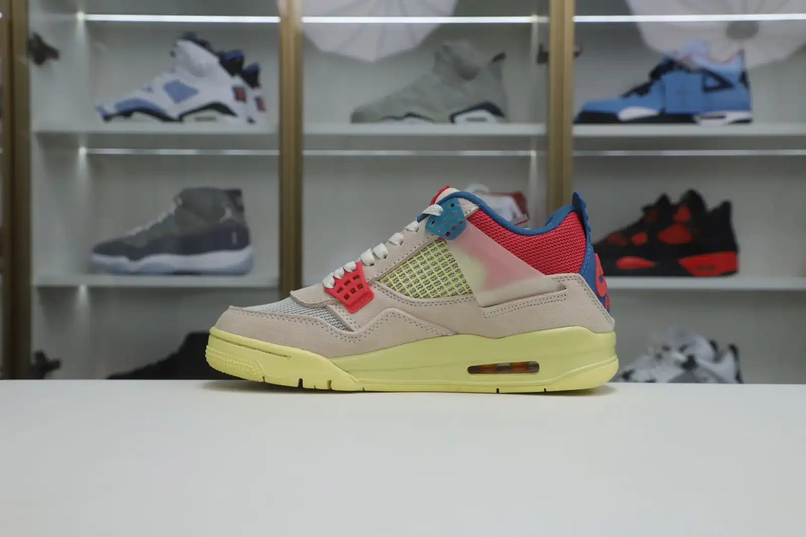 Kimikick UNION LA X AIR JORDAN 4 RETRO 'GUAVA ICE'