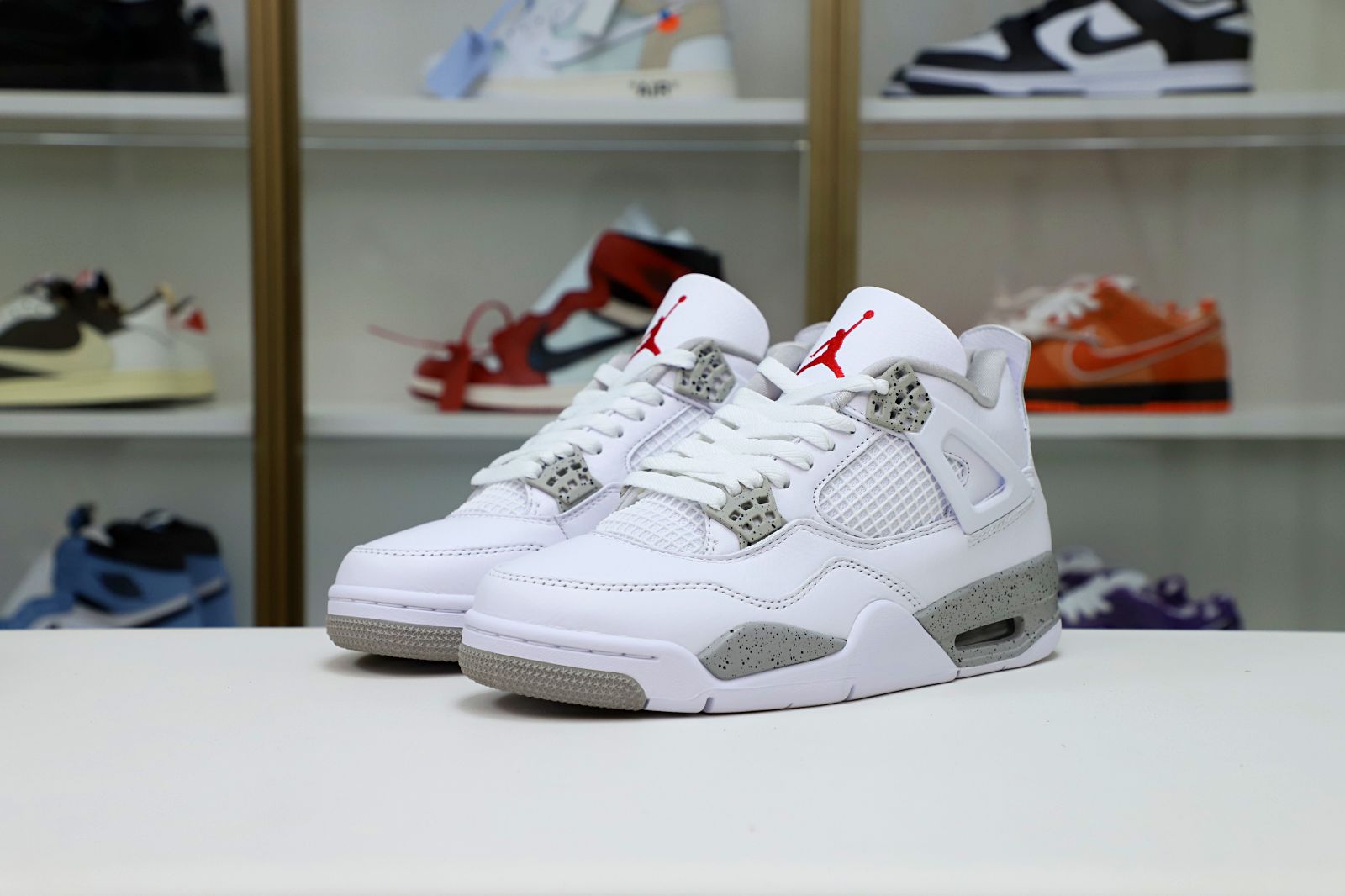 Kimi kick AIR JORDAN 4 RETRO 'WHITE OREO'