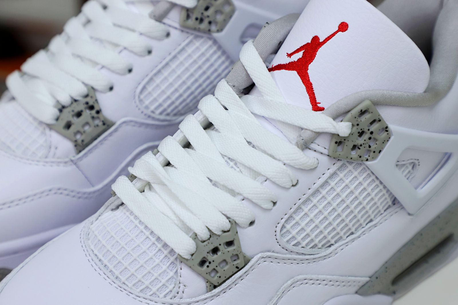 Kimi kick AIR JORDAN 4 RETRO 'WHITE OREO'