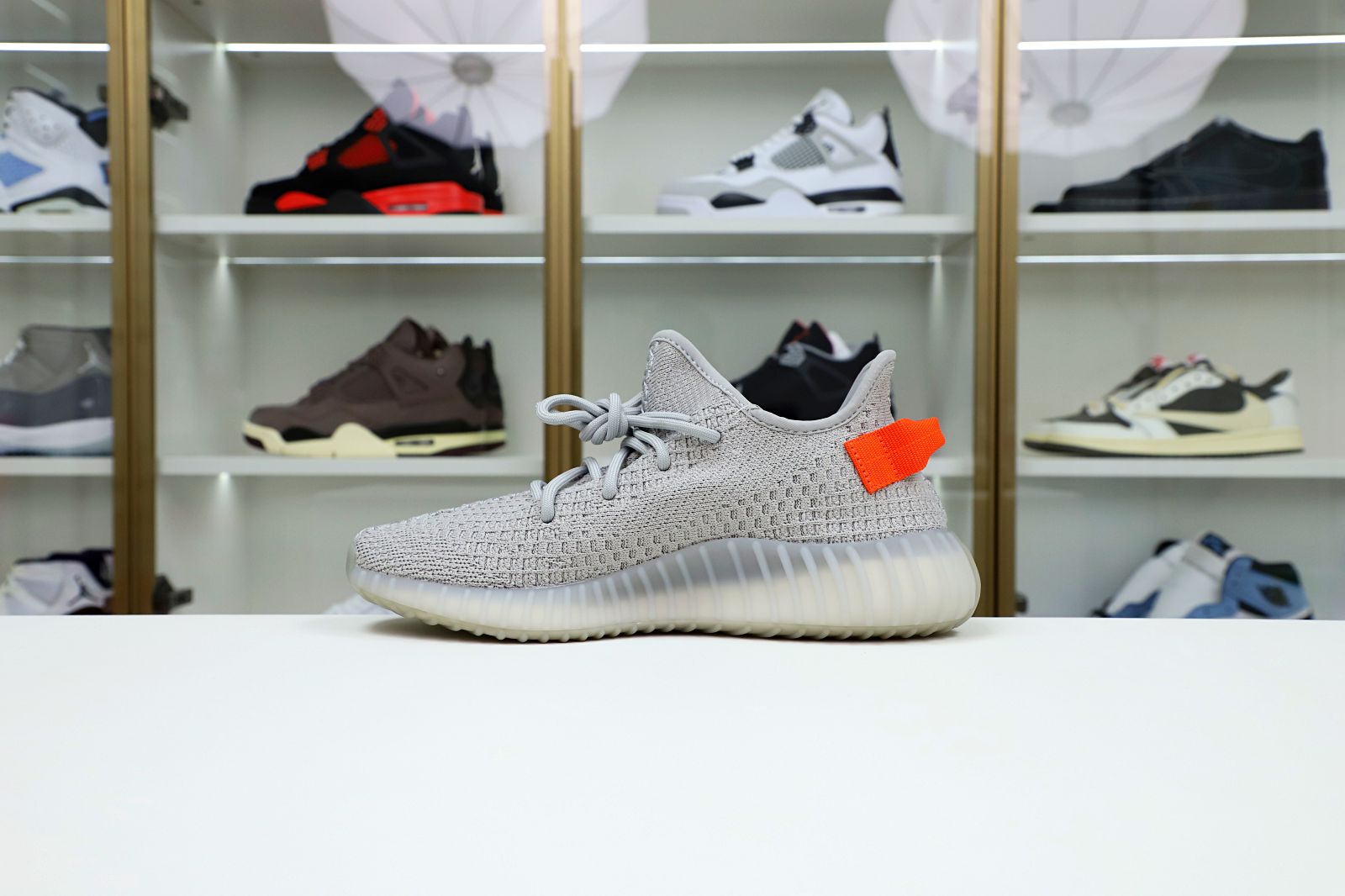 Kimi kick Yeezy Boost 350 V2 “Tail