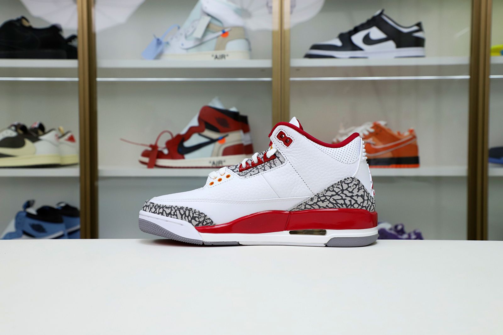 Kimi kick Air Jordan 3 Retro  Cardinal Red(CT8532-126）