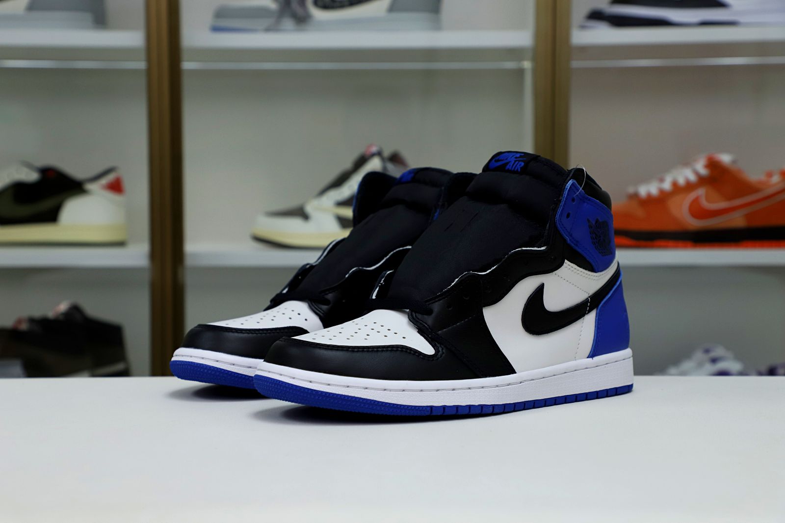 Kimi kick FRAGMENT DESIGN X AIR JORDAN 1 RETRO HIGH