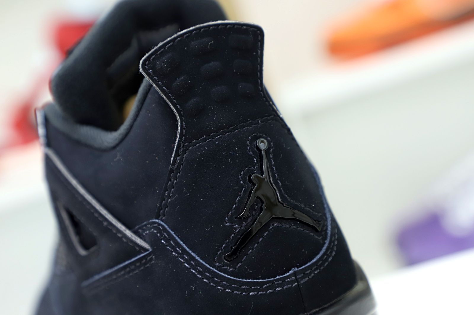 Kimi kick AIR JORDAN 4 RETRO 'BLACK CAT' 2020