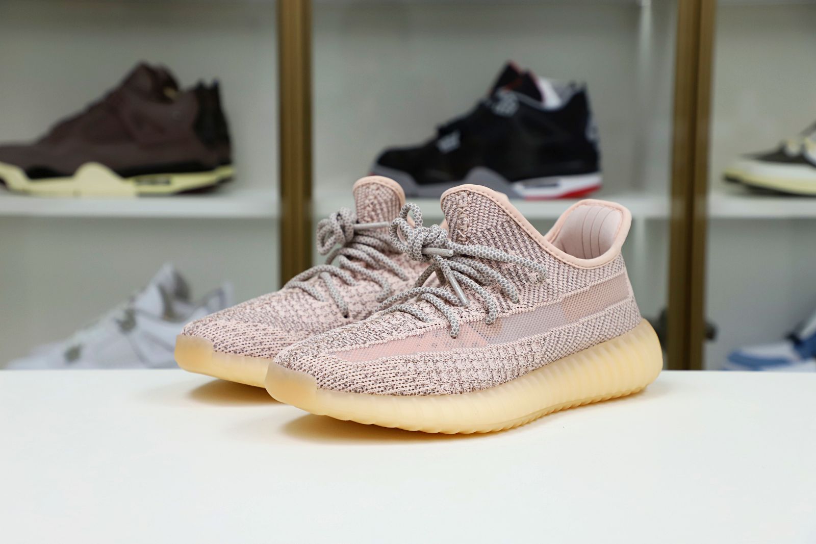 Kimi kick YEEZY BOOST 350 V2 'SYNTH REFLECTIVE'