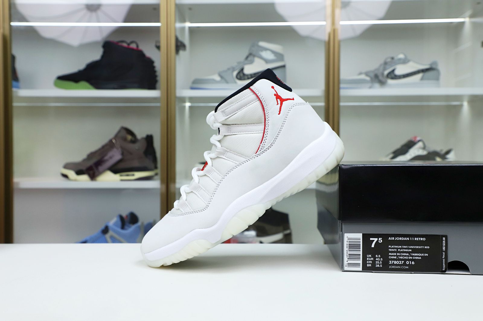 Kimi kick AIR JORDAN 11 XI RETRO PLATINUM TINT