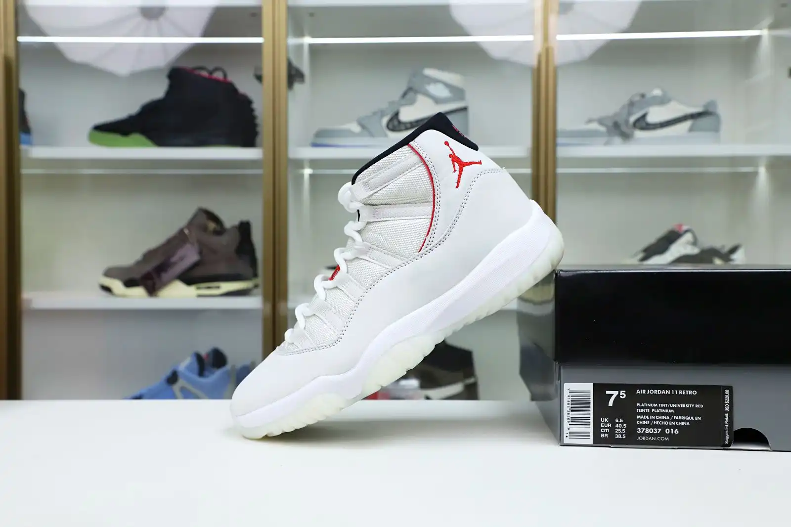 Kimikick AIR JORDAN 11 XI RETRO PLATINUM TINT