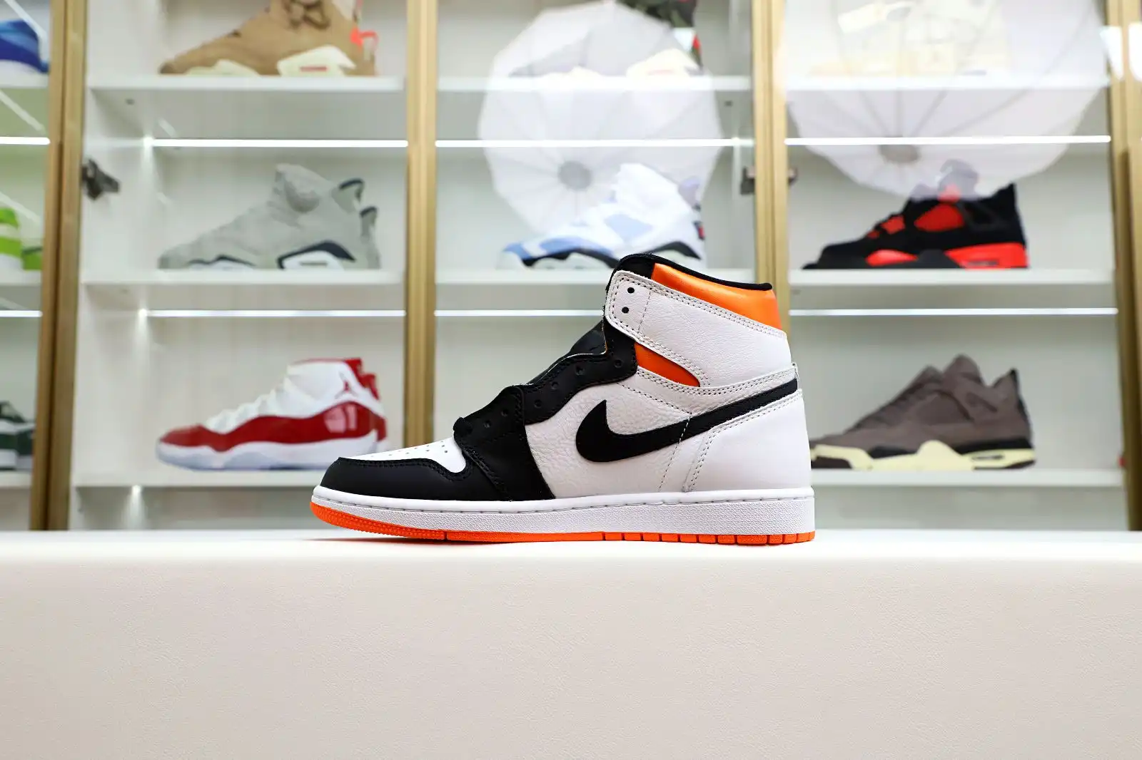 Reps Kimikick Air Jordan 1 Retro High OG Electro Orange'