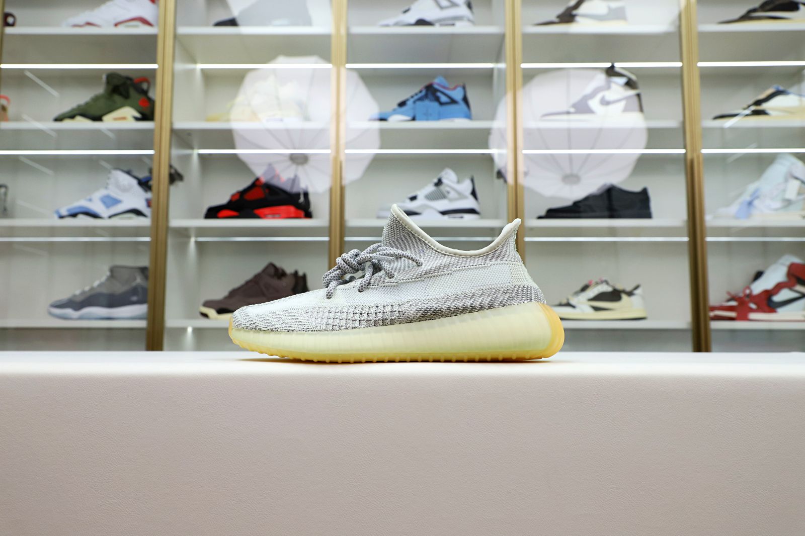 Kimi kick YEEZY BOOST 350 V2 'YESHAYA NON-REFLECTIVE'